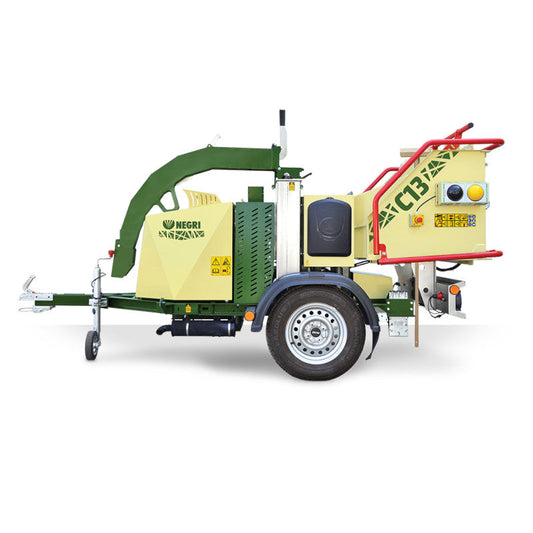 Broyeur de branches thermique sur remorque NEGRI C13BH250N
