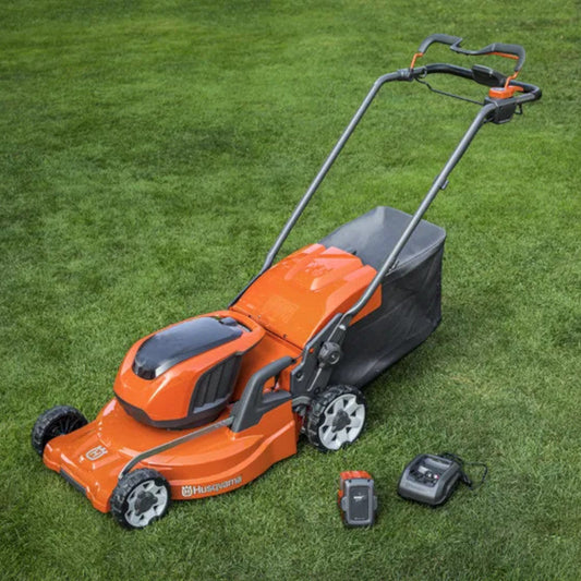 Tondeuse tractée à batterie LC 347iVX SET