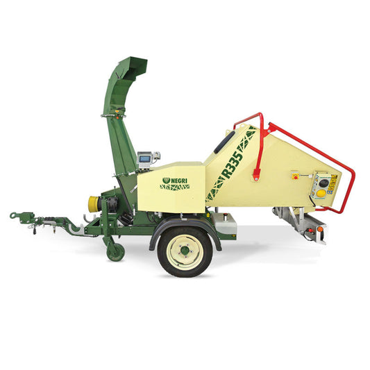 Broyeur de branches thermique sur remorque NEGRI R335BK380N