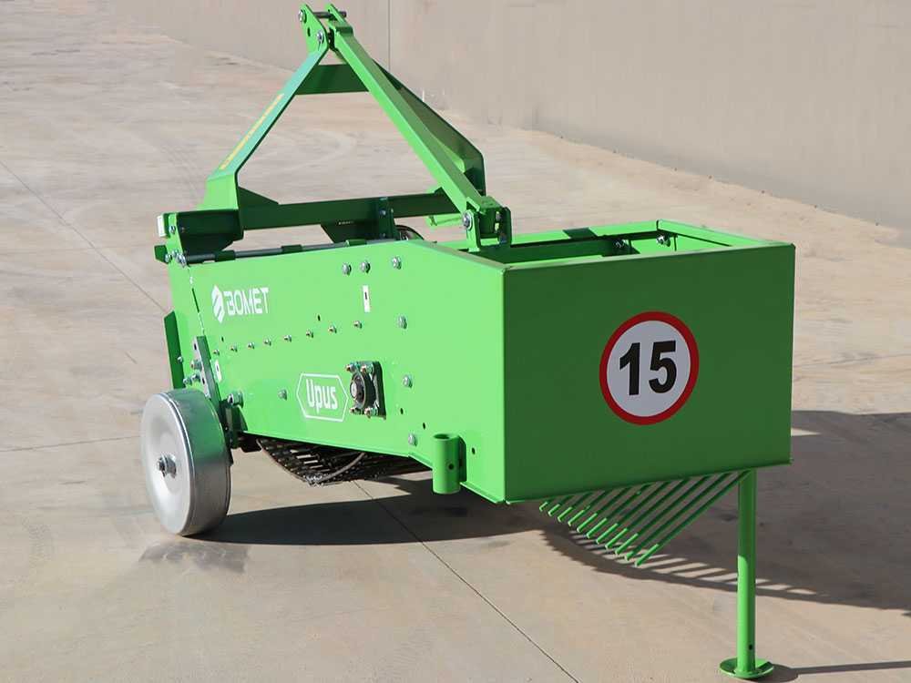 bomet upus arracheuse de pommes de terre à tapis rangée simple bomet upus arracheuse de pommes de terre à tapis rangée simple