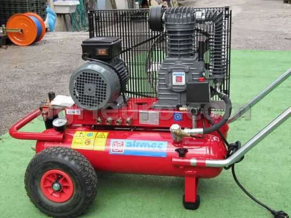 motocompresseur avec moteur électrique airmec 410 lt/min. compresseur de chantier motocompresseur avec moteur électrique airmec 410 lt/min. compresseur de chantier